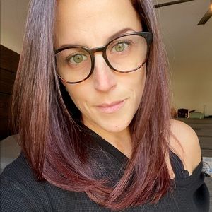 Meet your Posher, Carrie